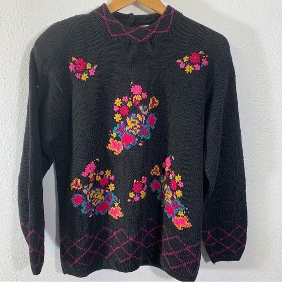 Northern Isles Portraits Womens Hand Knit Black Size Large Floral Sweater Warm - Picture 2 of 15
